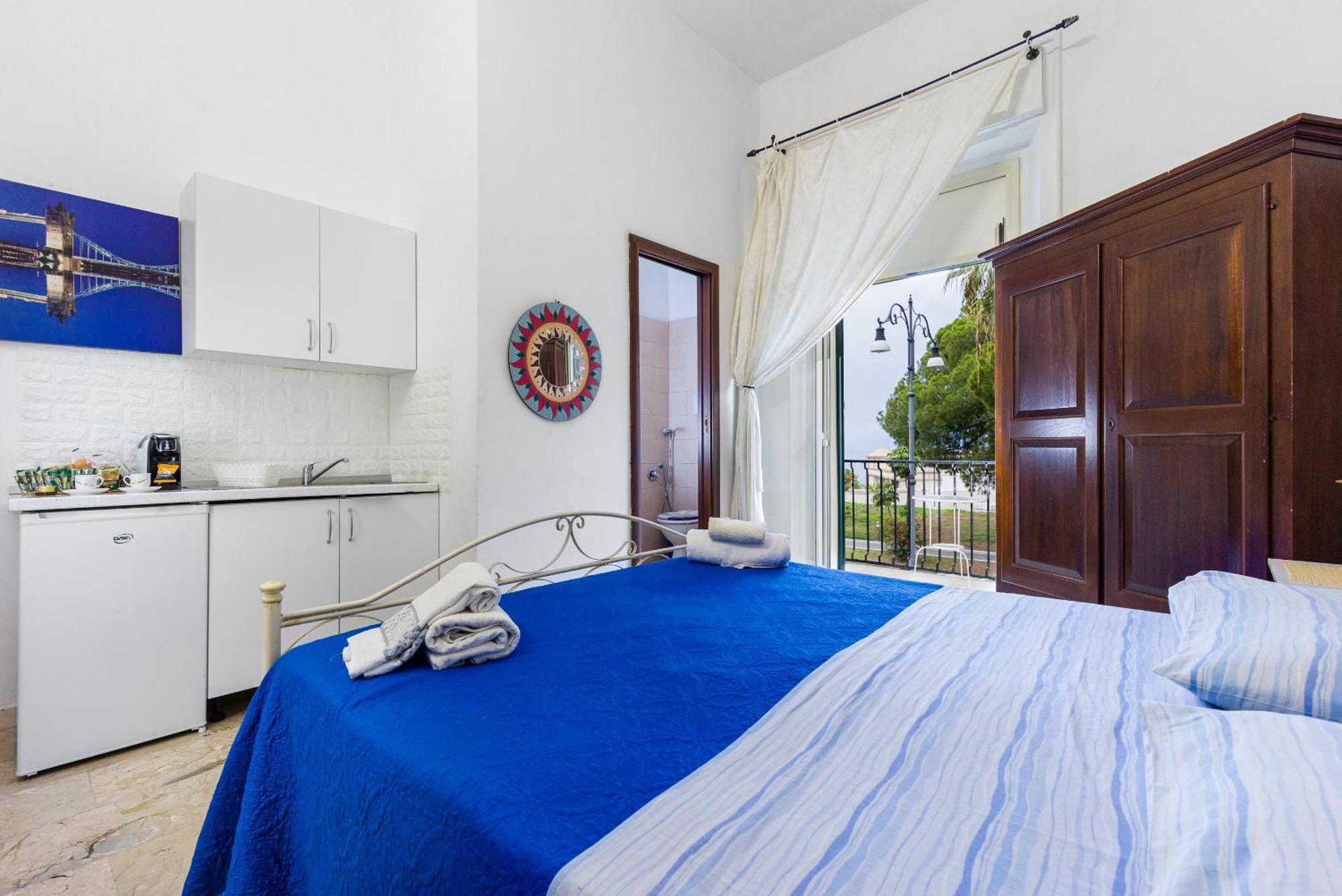 Il Balcone Sullo Stretto Bed & Breakfast Reggio di Calabria Ngoại thất bức ảnh